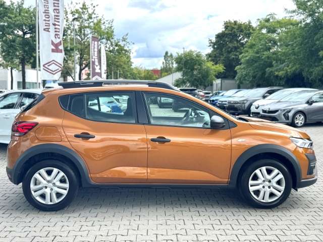 Fahrzeugbild eines Dacia Sandero
