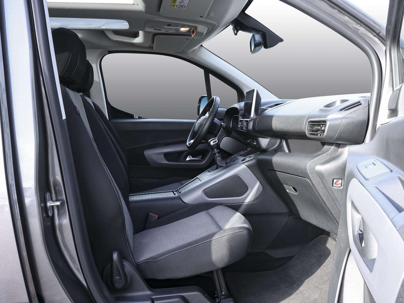 Fahrzeugbild eines Toyota Proace City