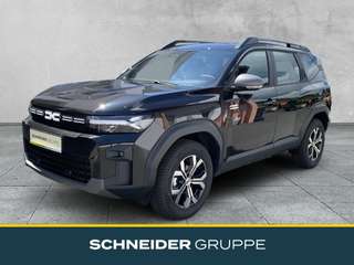 Schräge Frontansicht auf einen Dacia Bigster , freigestellt