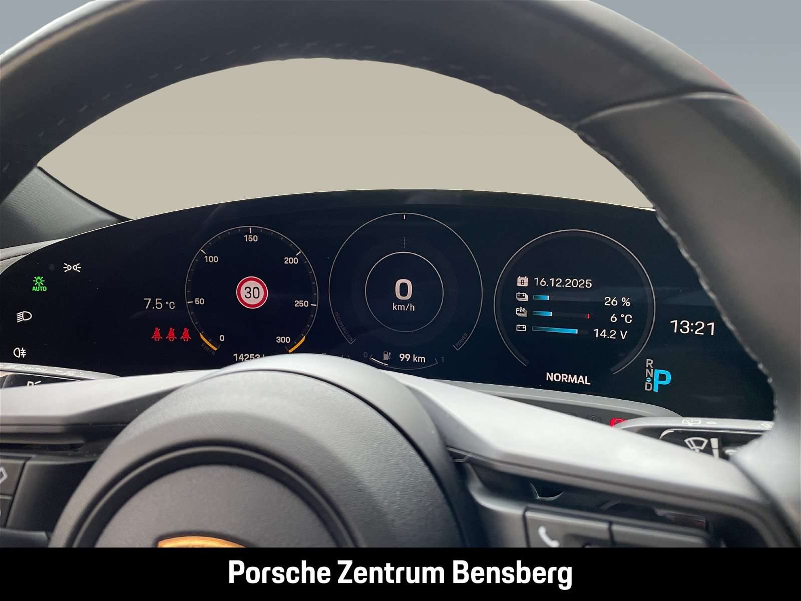 Fahrzeugbild eines Porsche Taycan