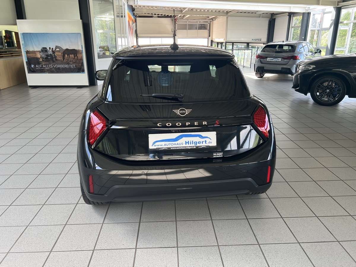Fahrzeugbild eines MINI COOPER