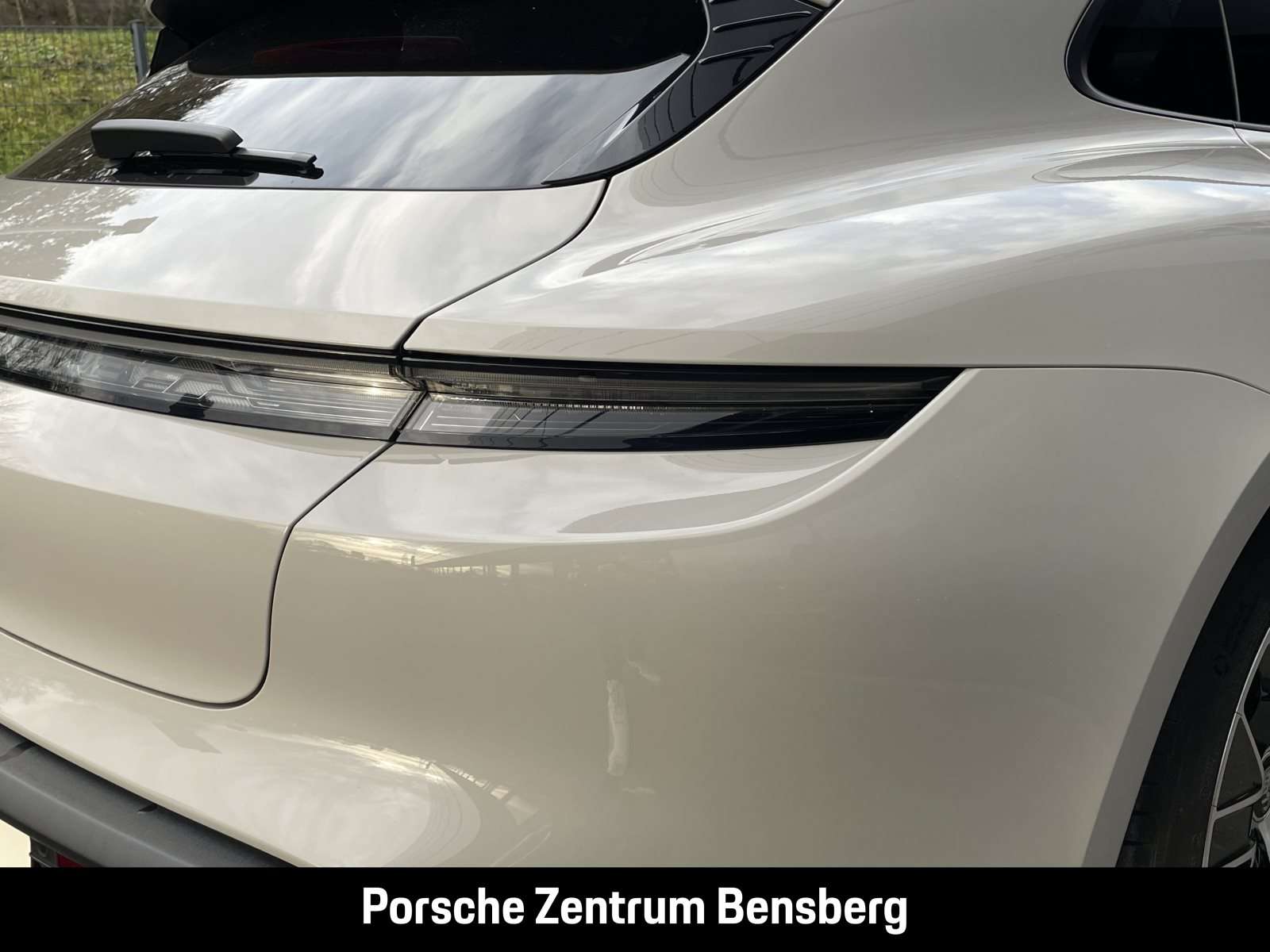 Fahrzeugbild eines Porsche Taycan