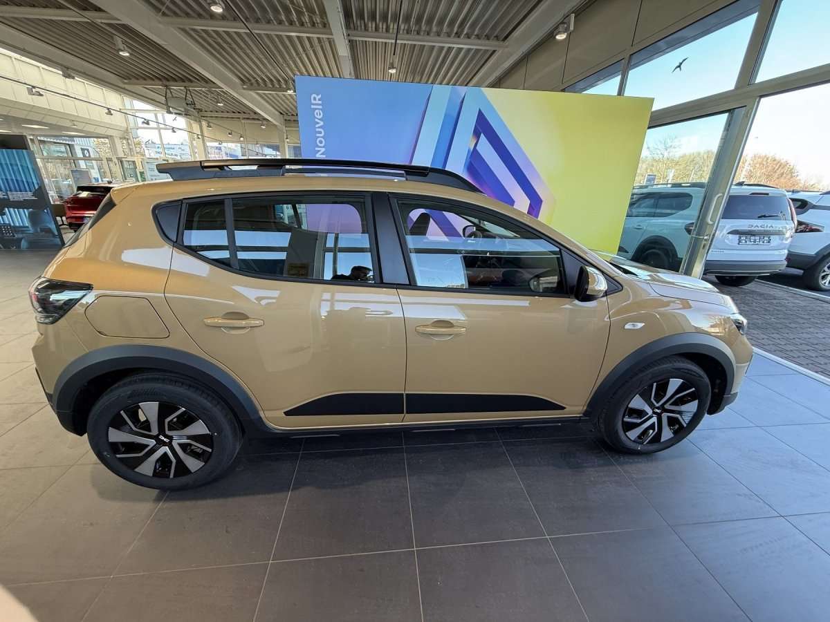 Fahrzeugbild eines Dacia Sandero