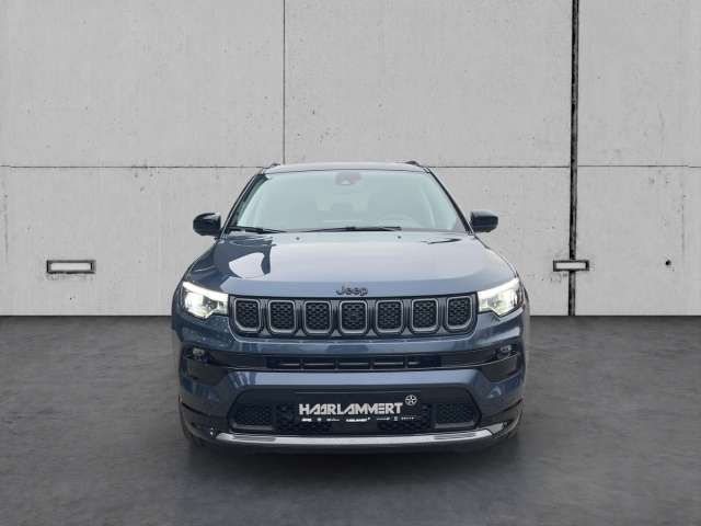 Fahrzeugbild eines Jeep Compass