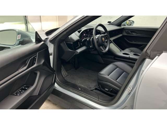 Fahrzeugbild eines Porsche Taycan