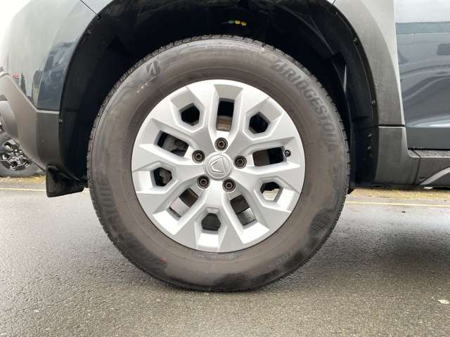 Fahrzeugbild eines Dacia Duster