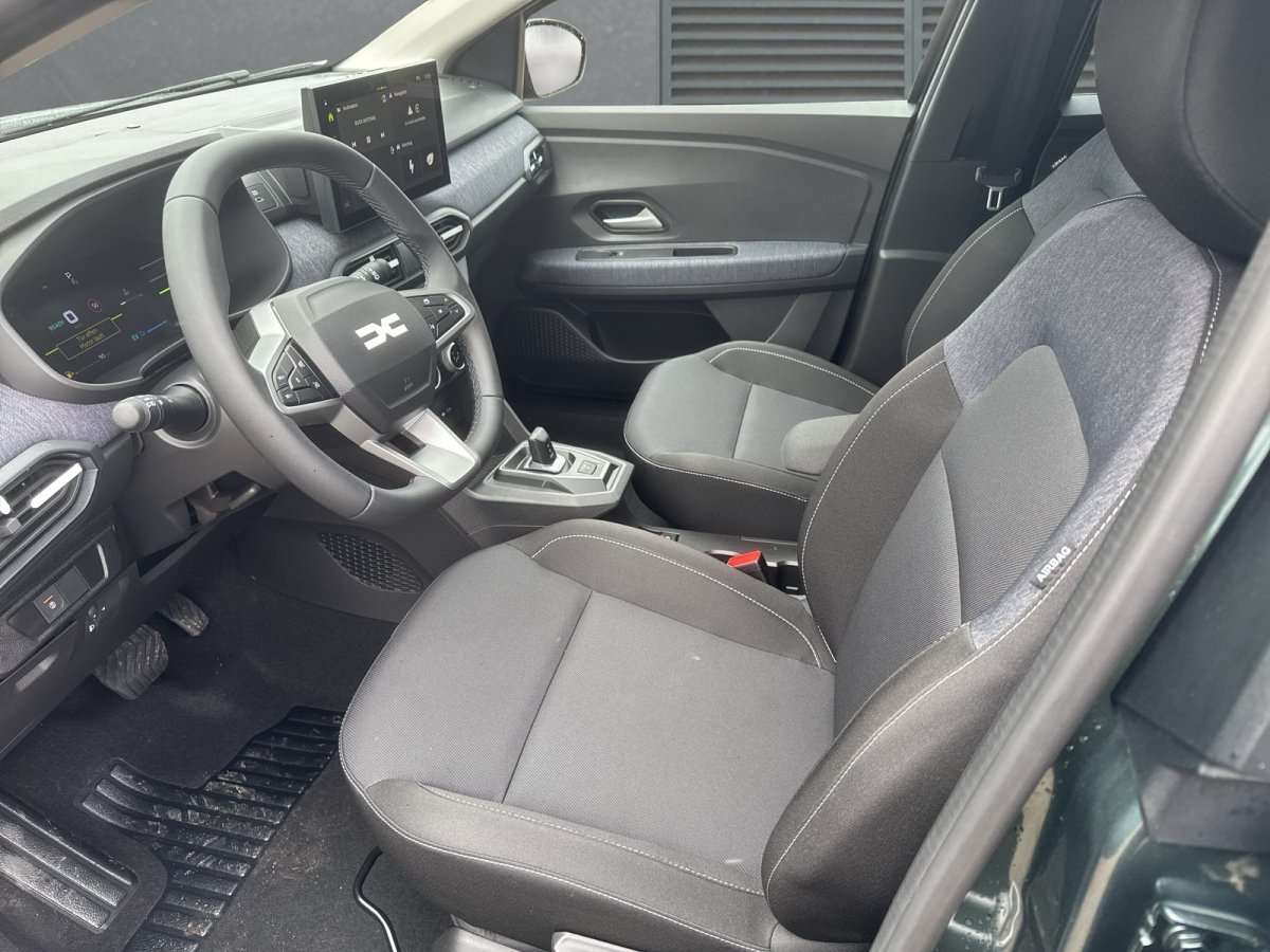 Fahrzeugbild eines Dacia Jogger