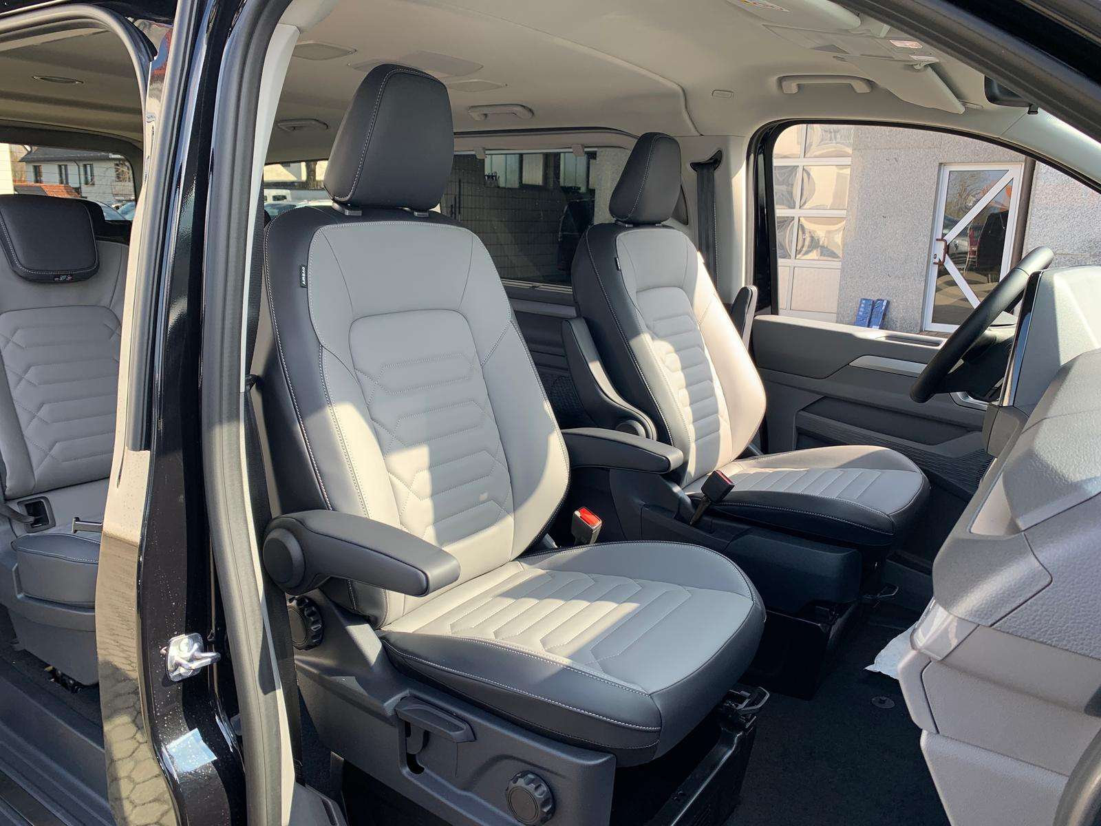 Fahrzeugbild eines Volkswagen Caravelle