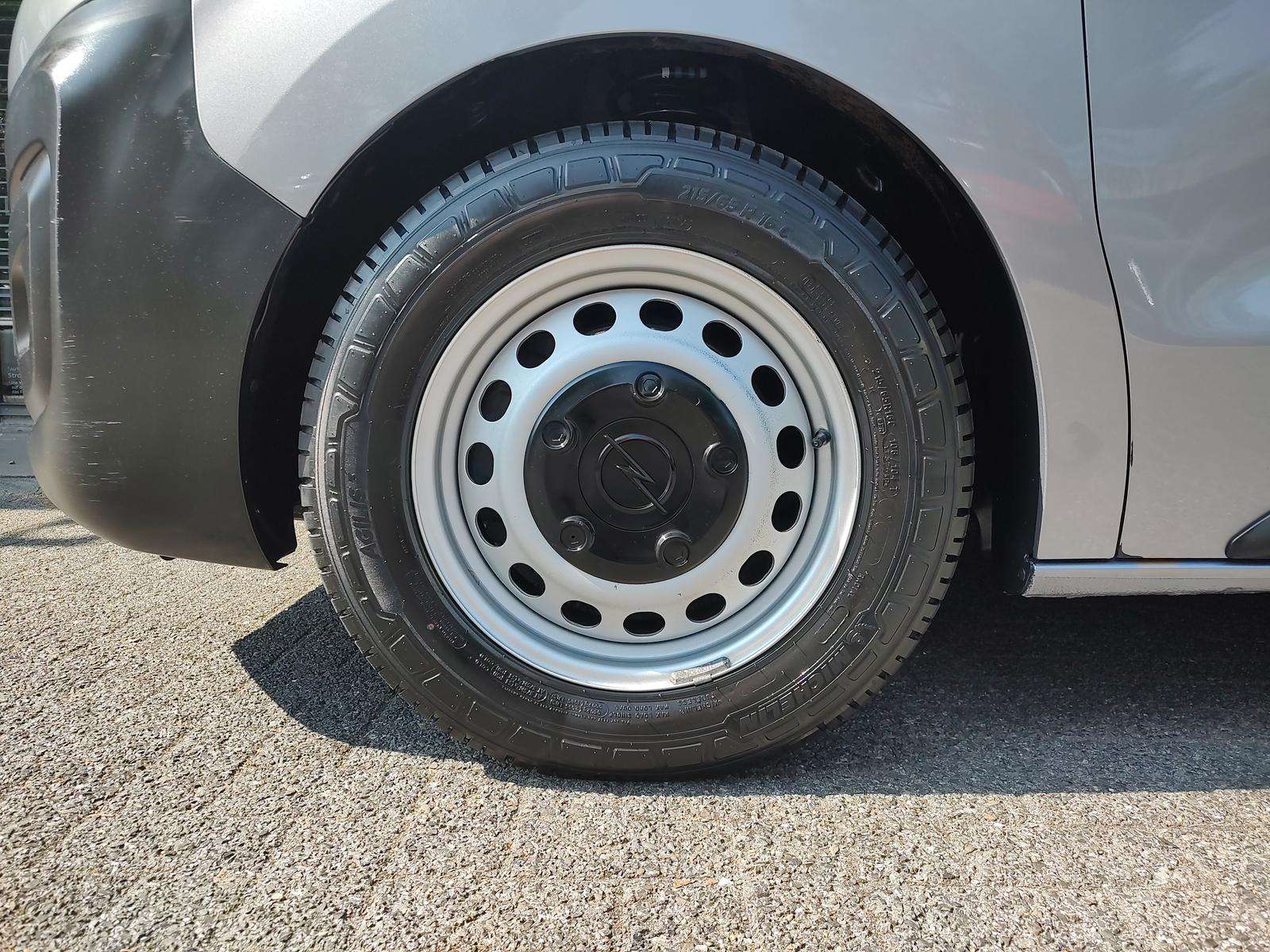 Fahrzeugbild eines Opel Vivaro