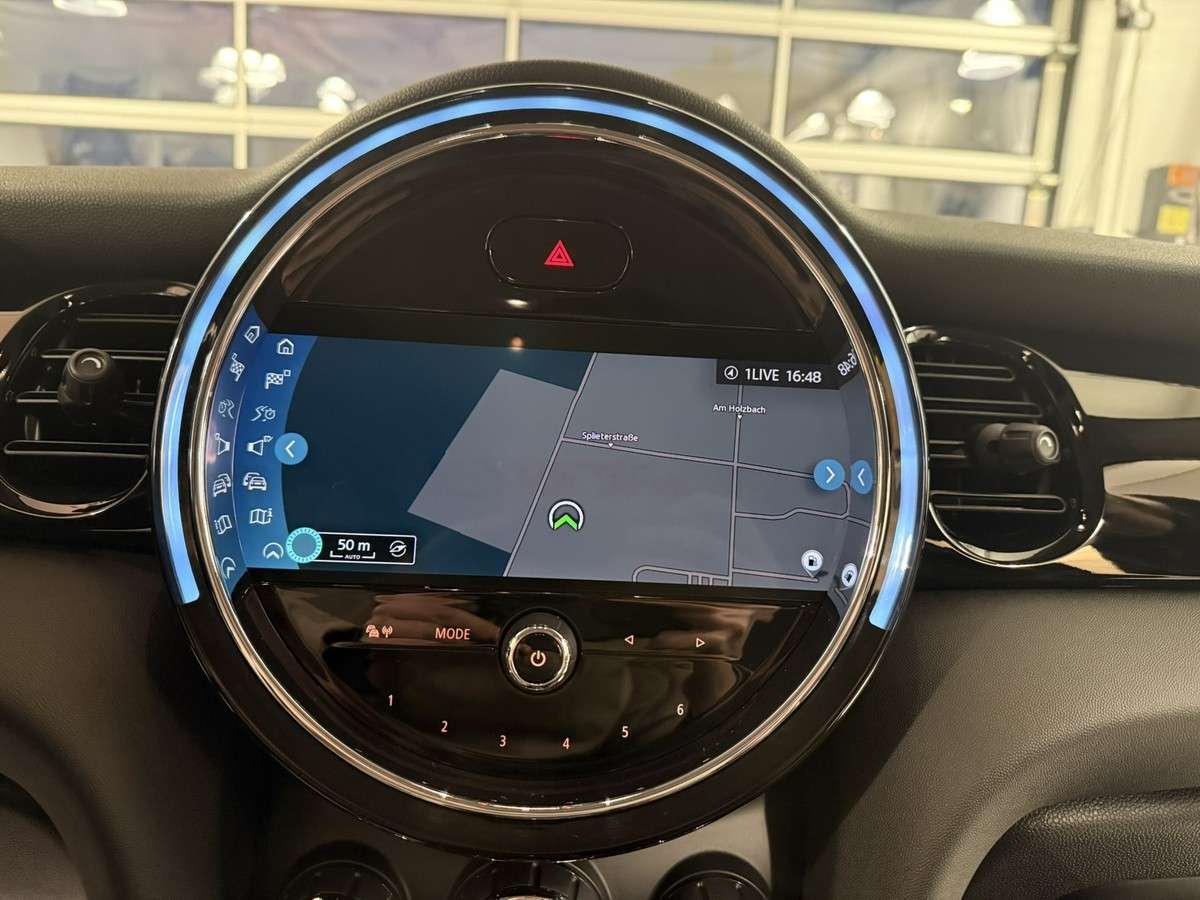 Fahrzeugbild eines MINI MINI