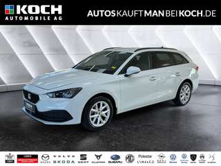 Schräge Frontansicht auf einen SEAT Leon , freigestellt