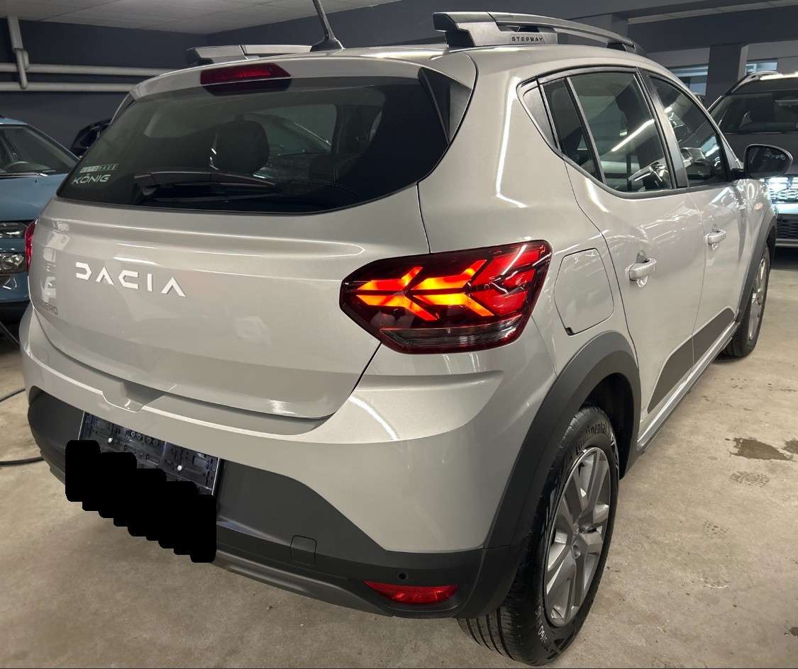 Fahrzeugbild eines Dacia Sandero