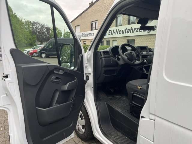 Fahrzeugbild eines Renault Master