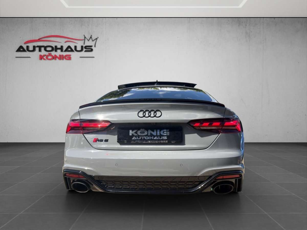 Fahrzeugbild eines Audi RS5