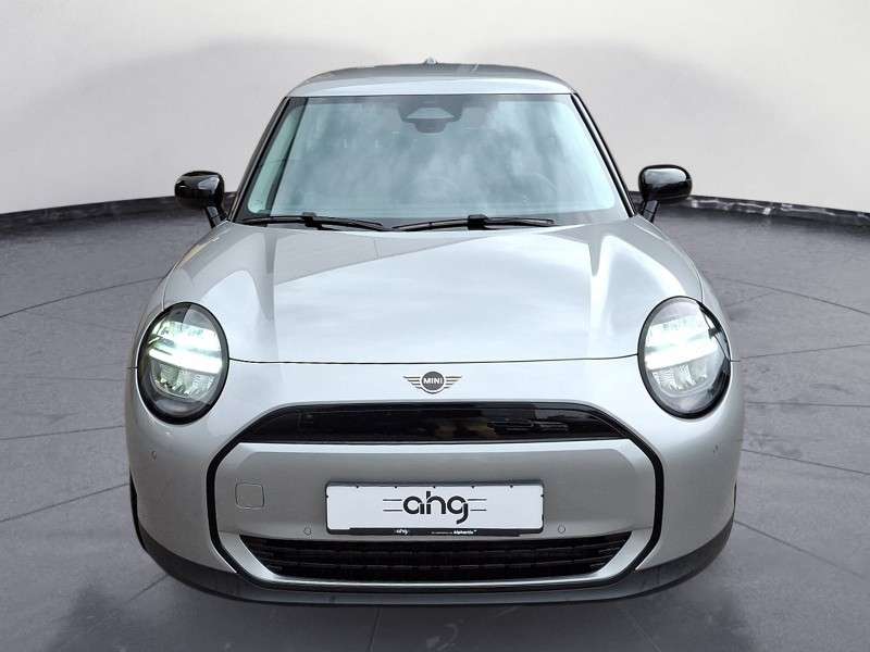 Fahrzeugbild eines MINI COOPER