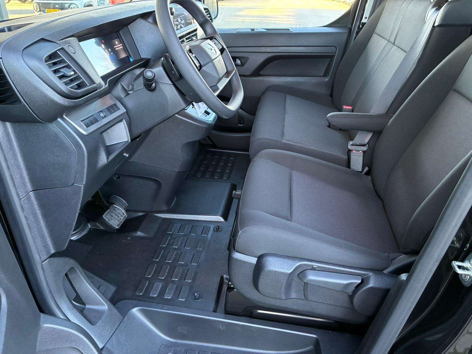 Fahrzeugbild eines Opel Vivaro