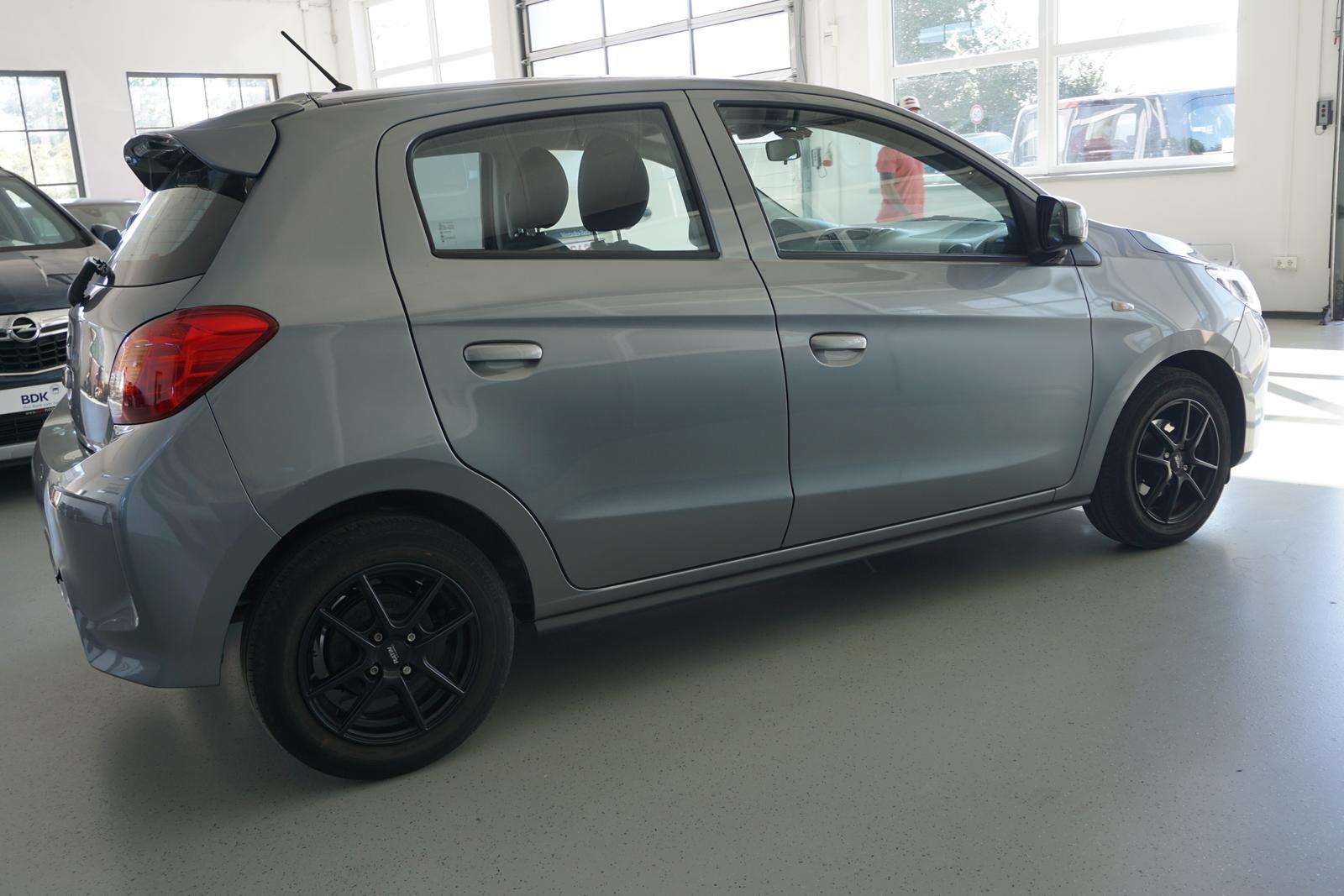 Fahrzeugbild eines Mitsubishi Space Star