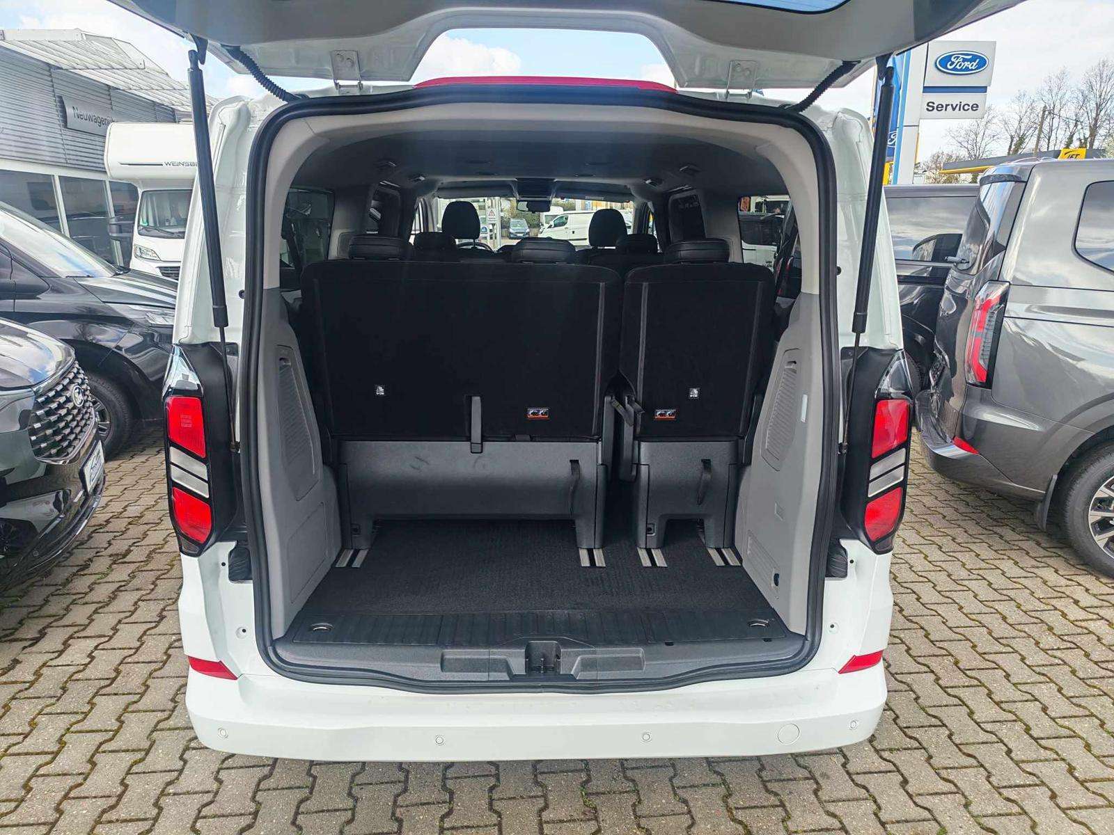 Fahrzeugbild eines Ford Tourneo Custom