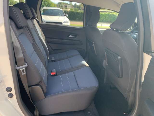 Fahrzeugbild eines Dacia Jogger
