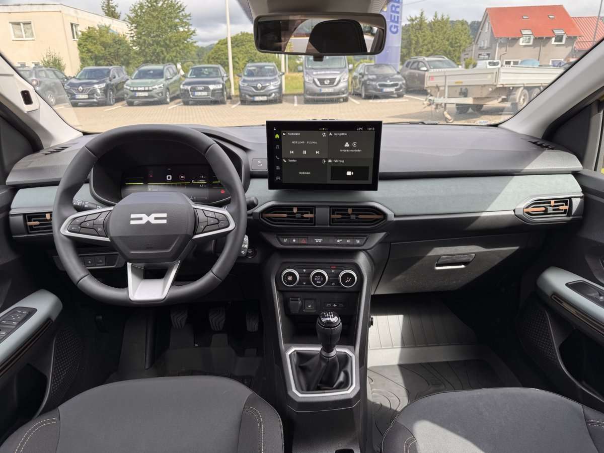 Fahrzeugbild eines Dacia Sandero
