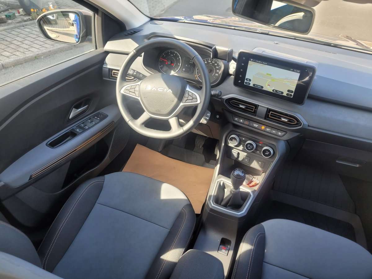 Fahrzeugbild eines Dacia Sandero