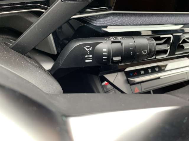 Fahrzeugbild eines Renault 5 E-TECH