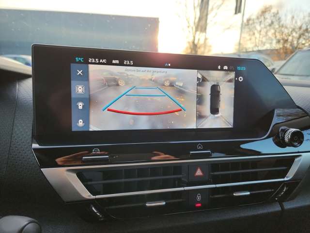 Fahrzeugbild eines Citroën C4 X