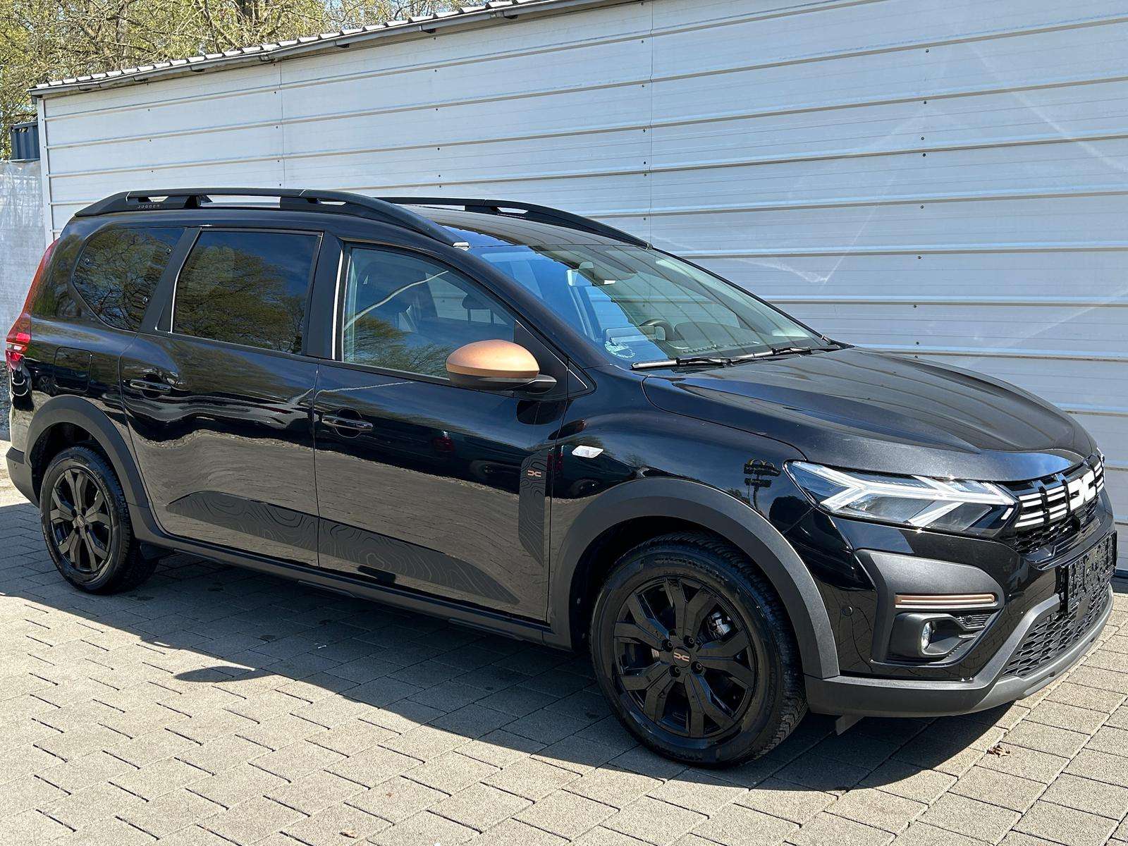 Fahrzeugbild eines Dacia Jogger