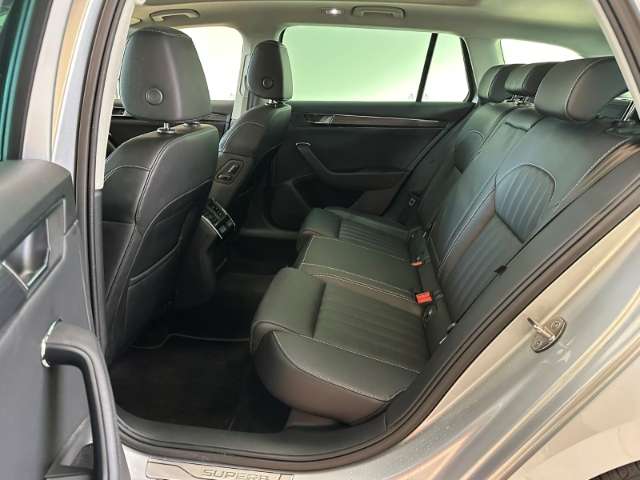 Fahrzeugbild eines Skoda Superb