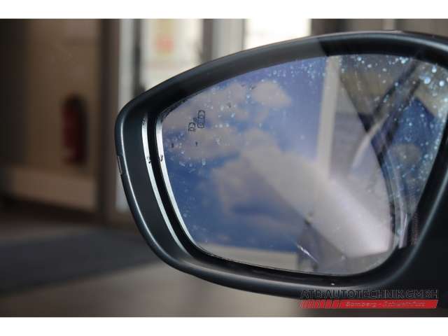 Fahrzeugbild eines Fiat 600 Elektro