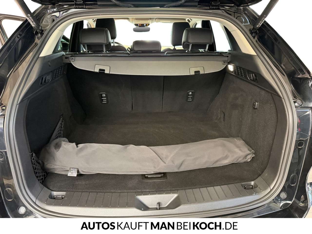Fahrzeugbild eines Mazda CX-60