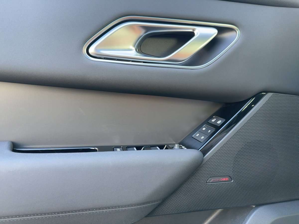 Fahrzeugbild eines Land Rover Range Rover Velar