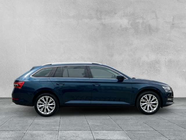 Fahrzeugbild eines Skoda Superb