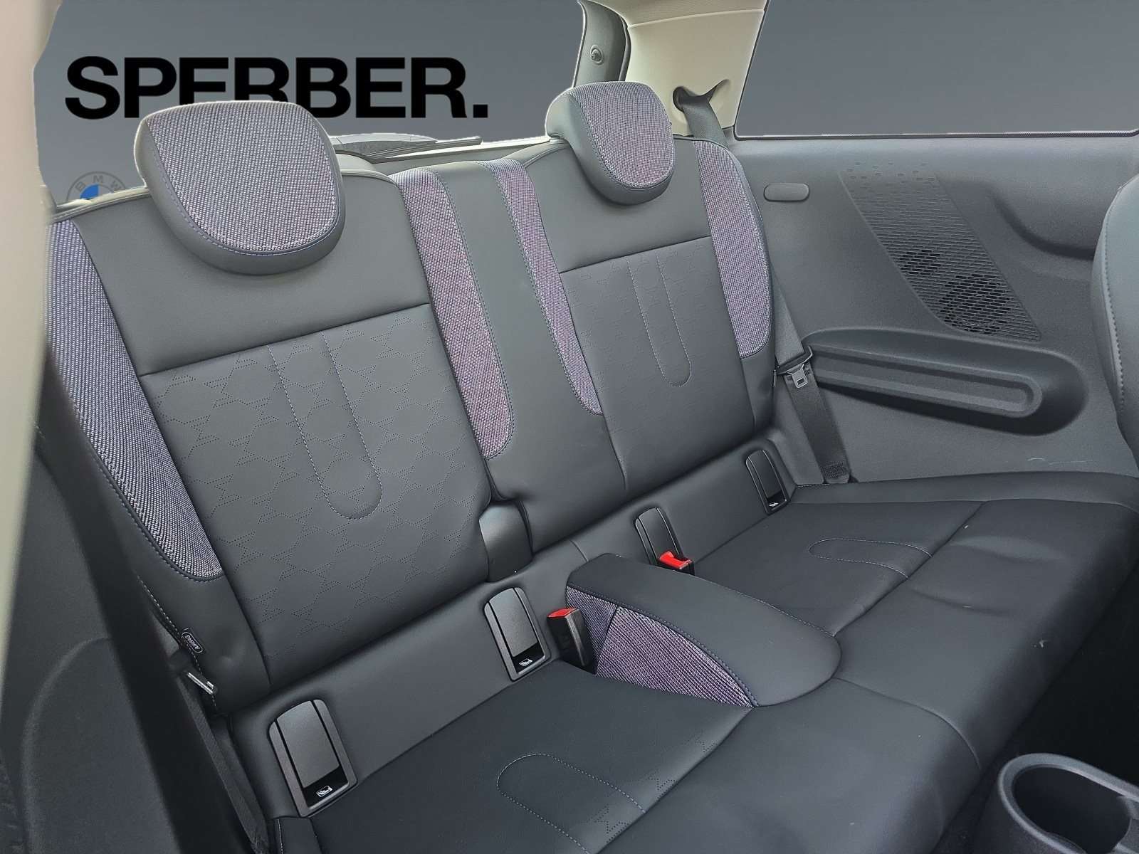 Fahrzeugbild eines MINI COOPER