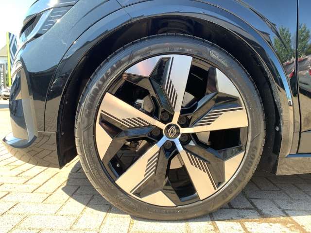 Fahrzeugbild eines Renault Megane E-TECH