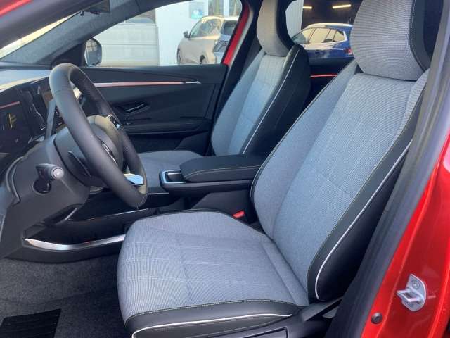 Fahrzeugbild eines Renault Scenic E-TECH