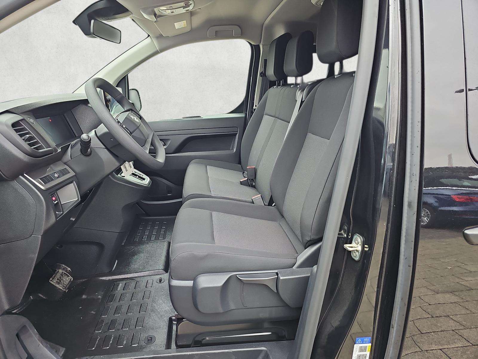 Fahrzeugbild eines Opel Vivaro