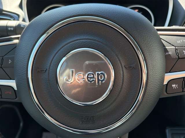Fahrzeugbild eines Jeep Compass