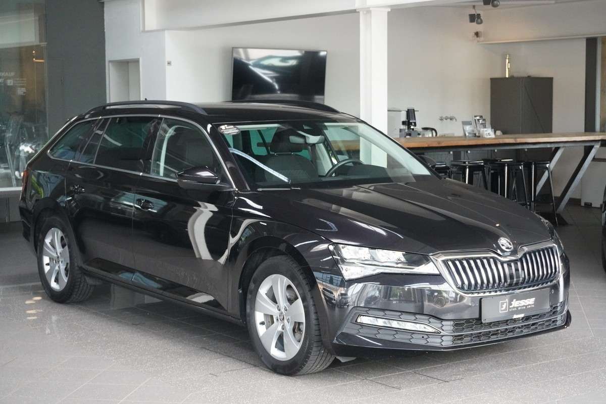 Fahrzeugbild eines Skoda Superb