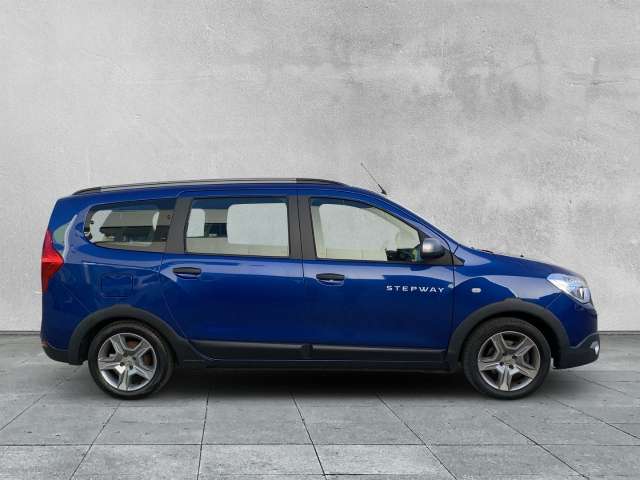 Fahrzeugbild eines Dacia Lodgy