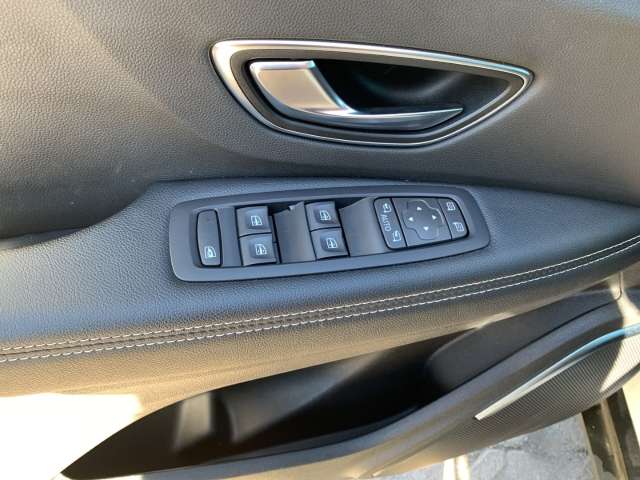 Fahrzeugbild eines Renault Grand Scénic