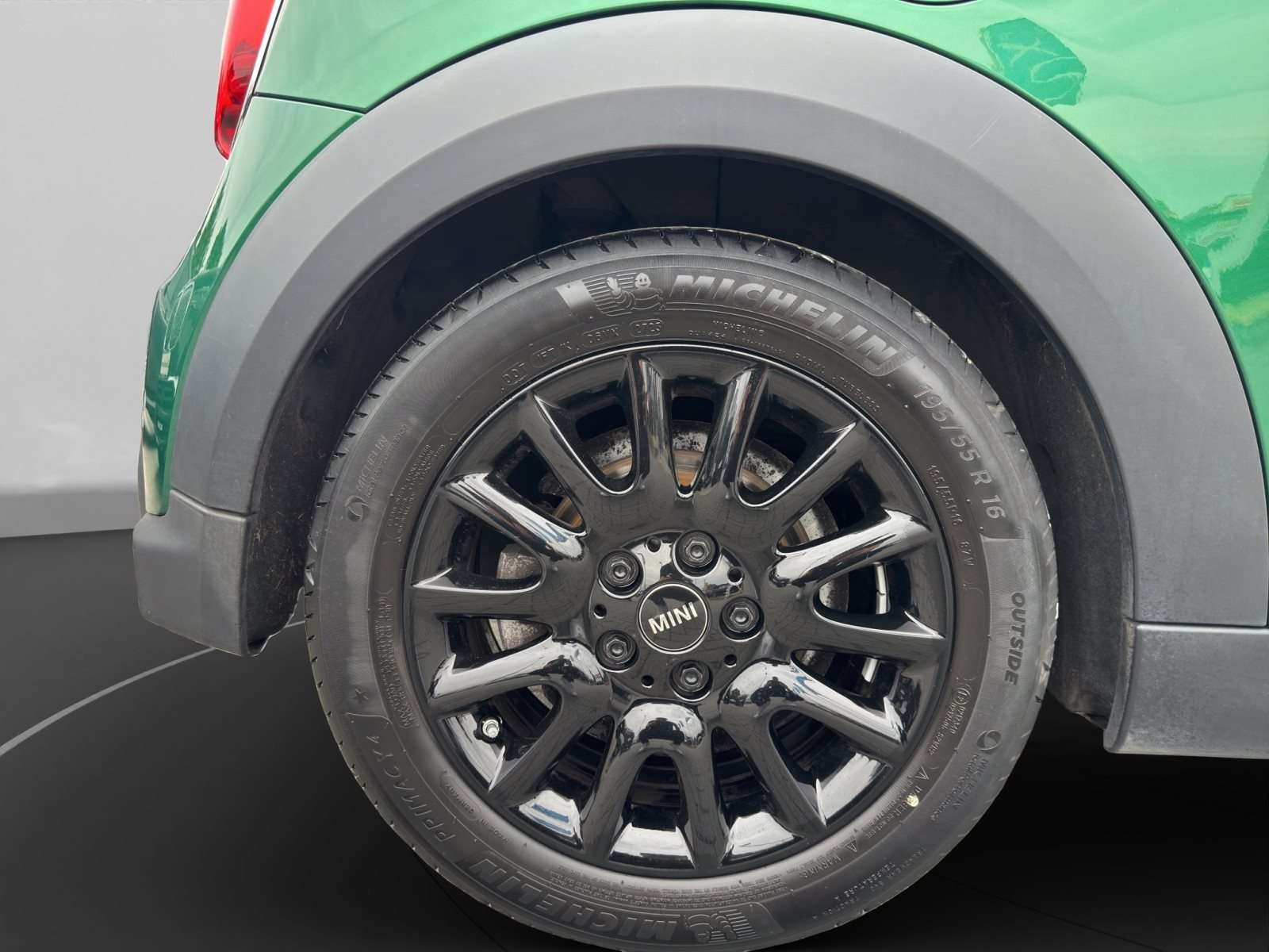 Fahrzeugbild eines MINI COOPER