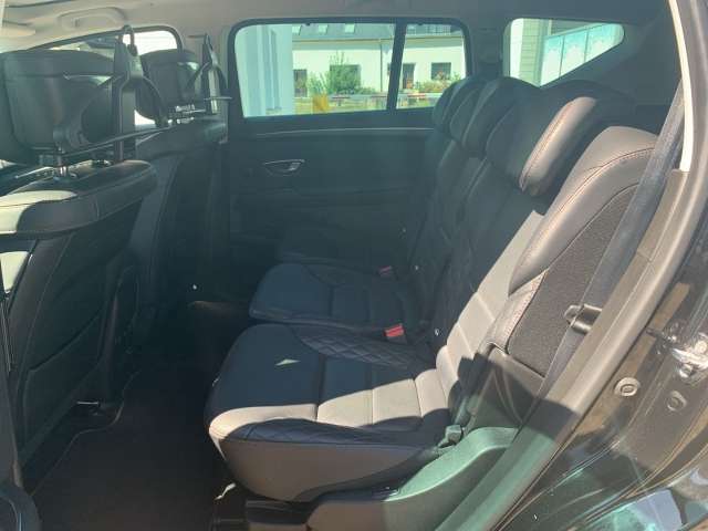 Fahrzeugbild eines Renault Espace