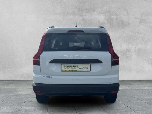Fahrzeugbild eines Dacia Jogger
