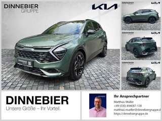 Schräge Frontansicht auf einen Kia Sportage , freigestellt