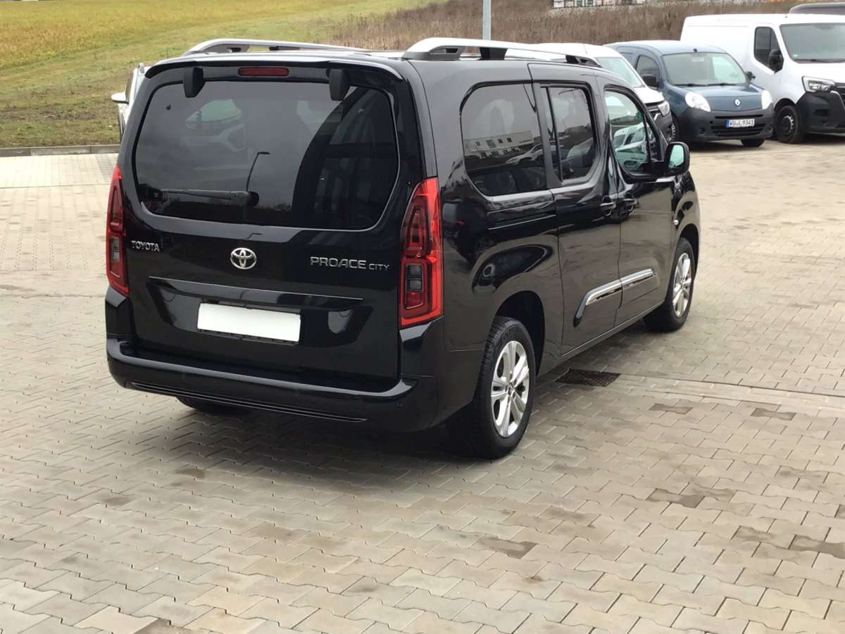 Fahrzeugbild eines Toyota Proace