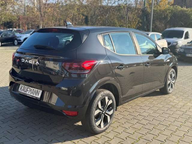Fahrzeugbild eines Dacia Sandero