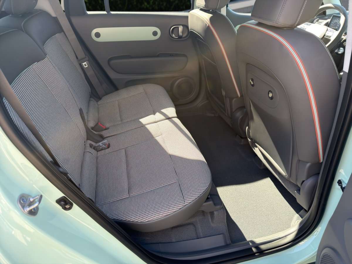 Fahrzeugbild eines Hyundai Inster