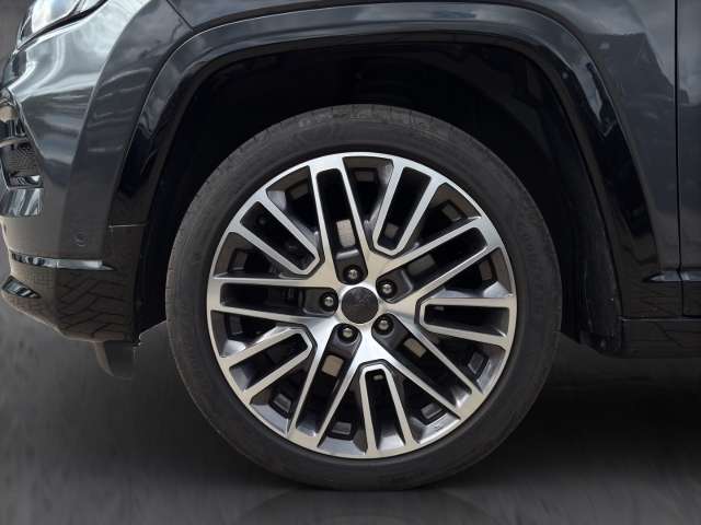 Fahrzeugbild eines Jeep Compass