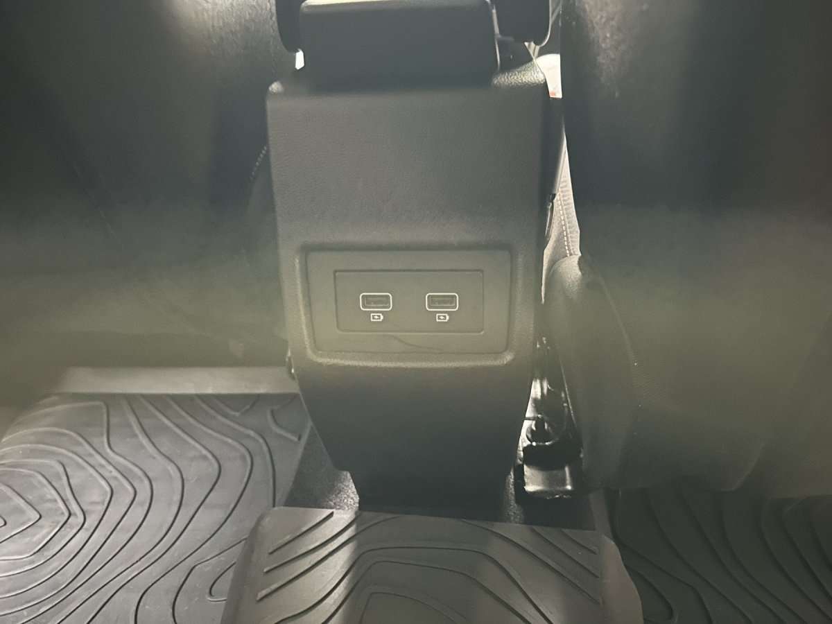 Fahrzeugbild eines Dacia Duster